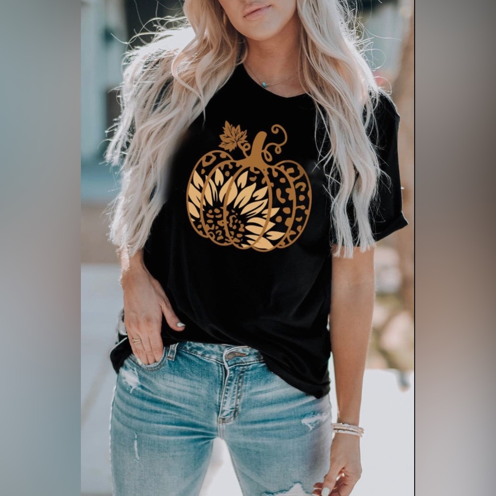 NWT Black Sunflower Pumpkin Graphic Tee